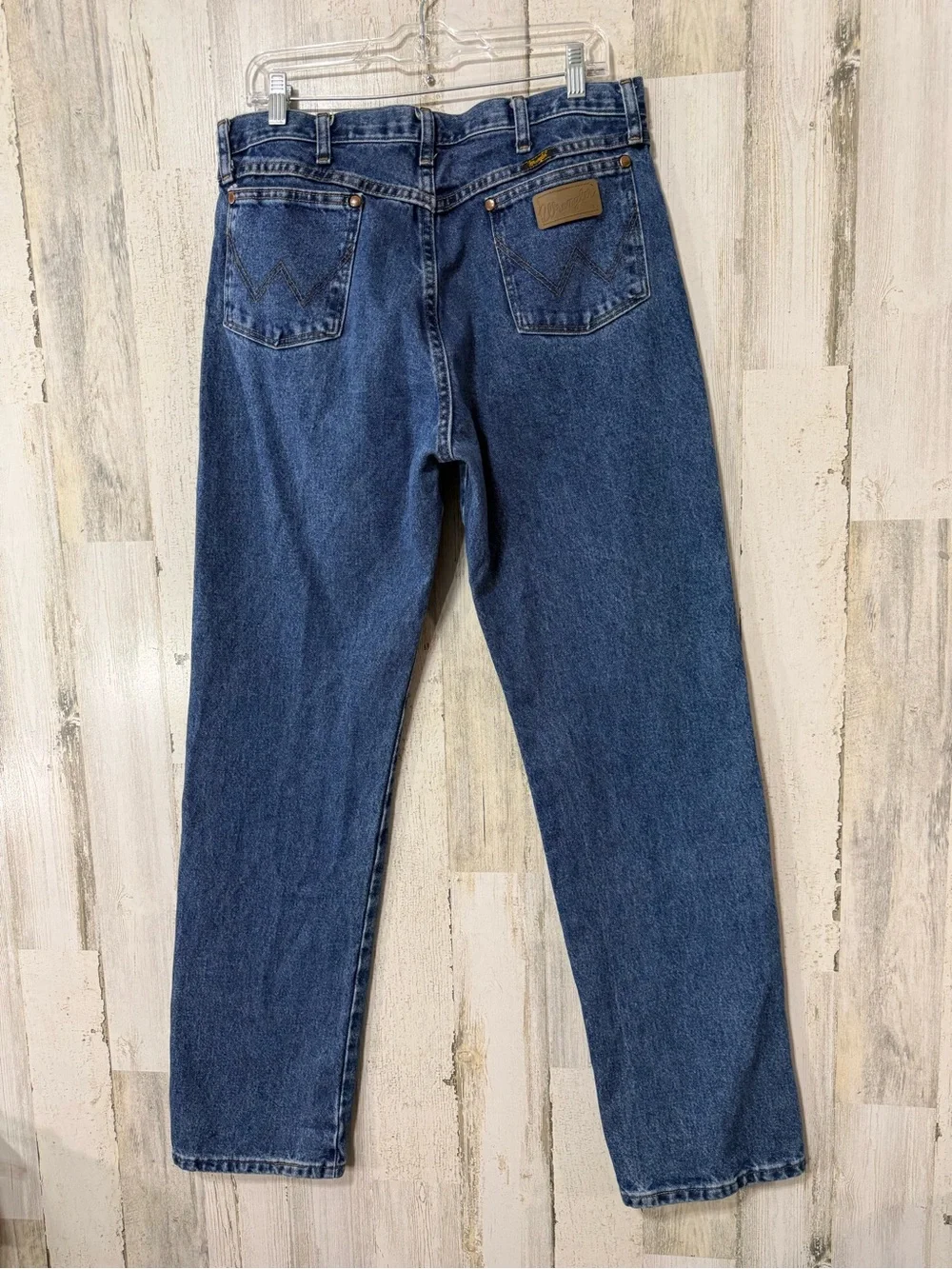 Wrangler Men’s Classic Straight Blue Denim Jeans